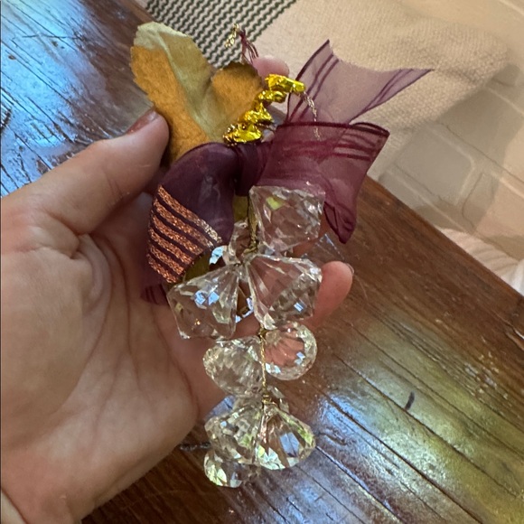 Crystal and Gold Grape Cluster Ornaments - 8 pieces - Picture 6 of 6